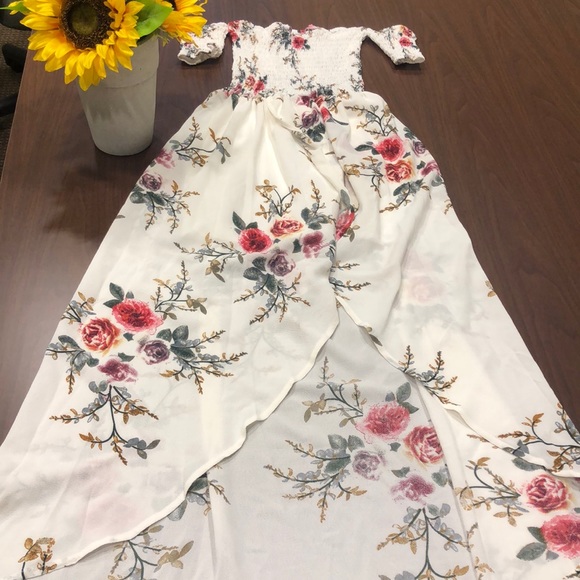 Off The Shoulder Maxi Dress - Picture 2 of 5